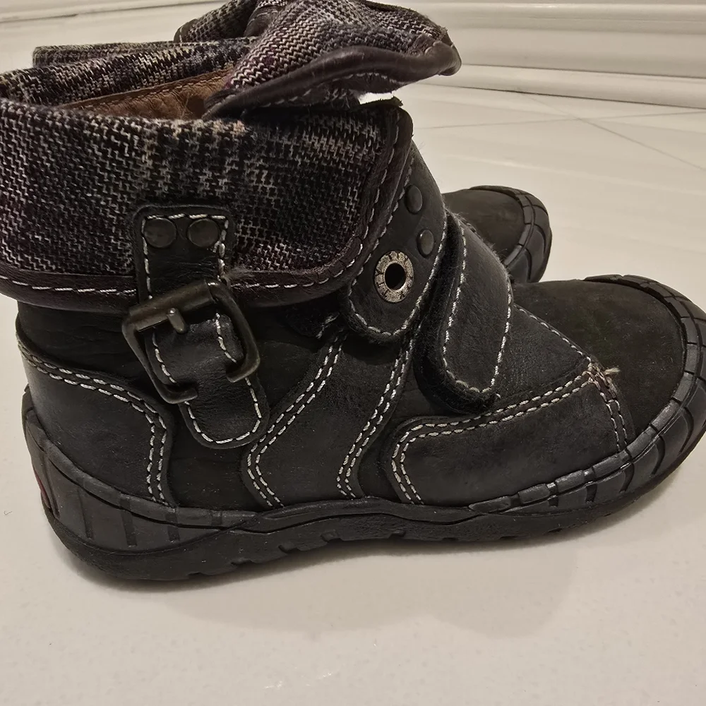 TTY European Designer Boys Boots EUR 26 black brown NEW no box/tag